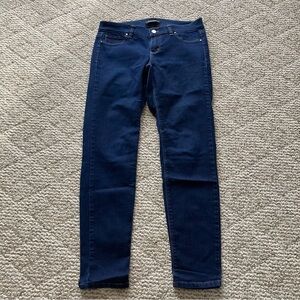 5/$15 White House Black Market Noir Feel Beautiful Blue Jeans Small Regular